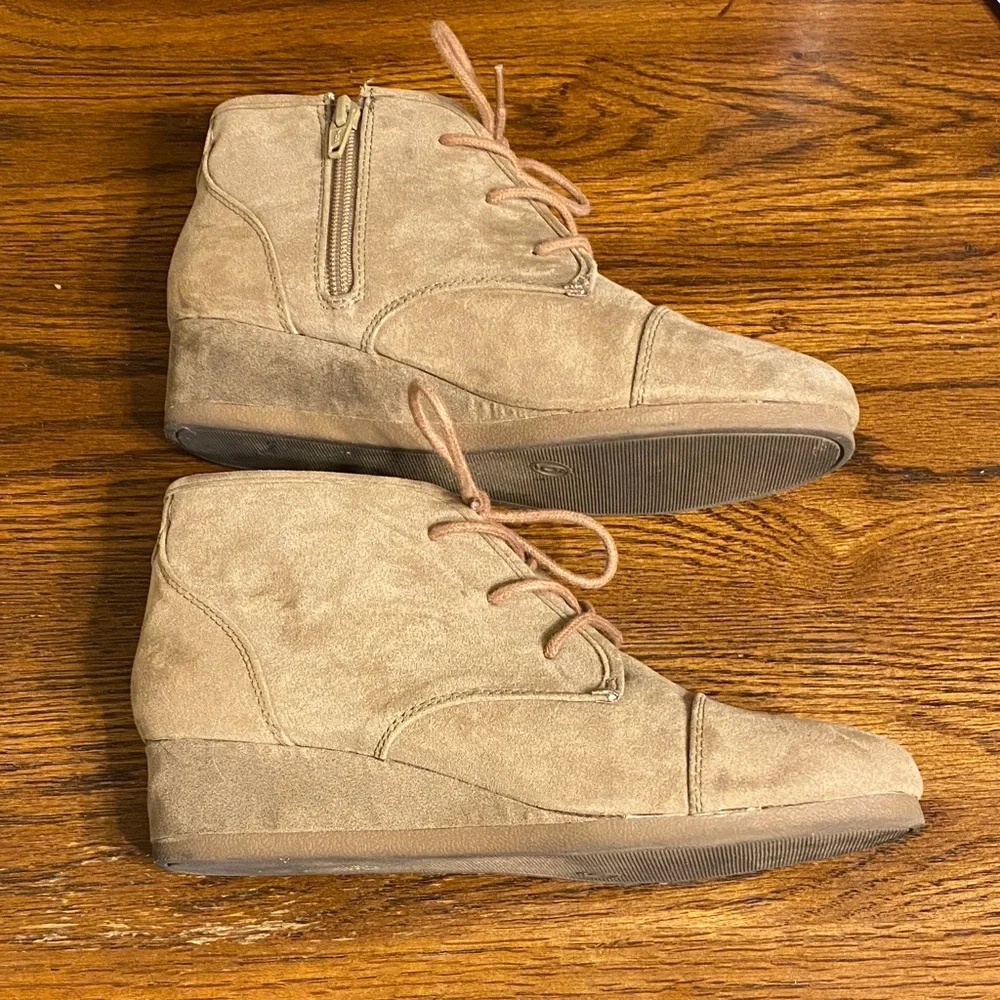Cat & Jack Kids Tan Faux Suede Boots